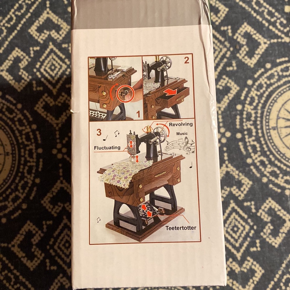 Music box - Picture 2 of 2